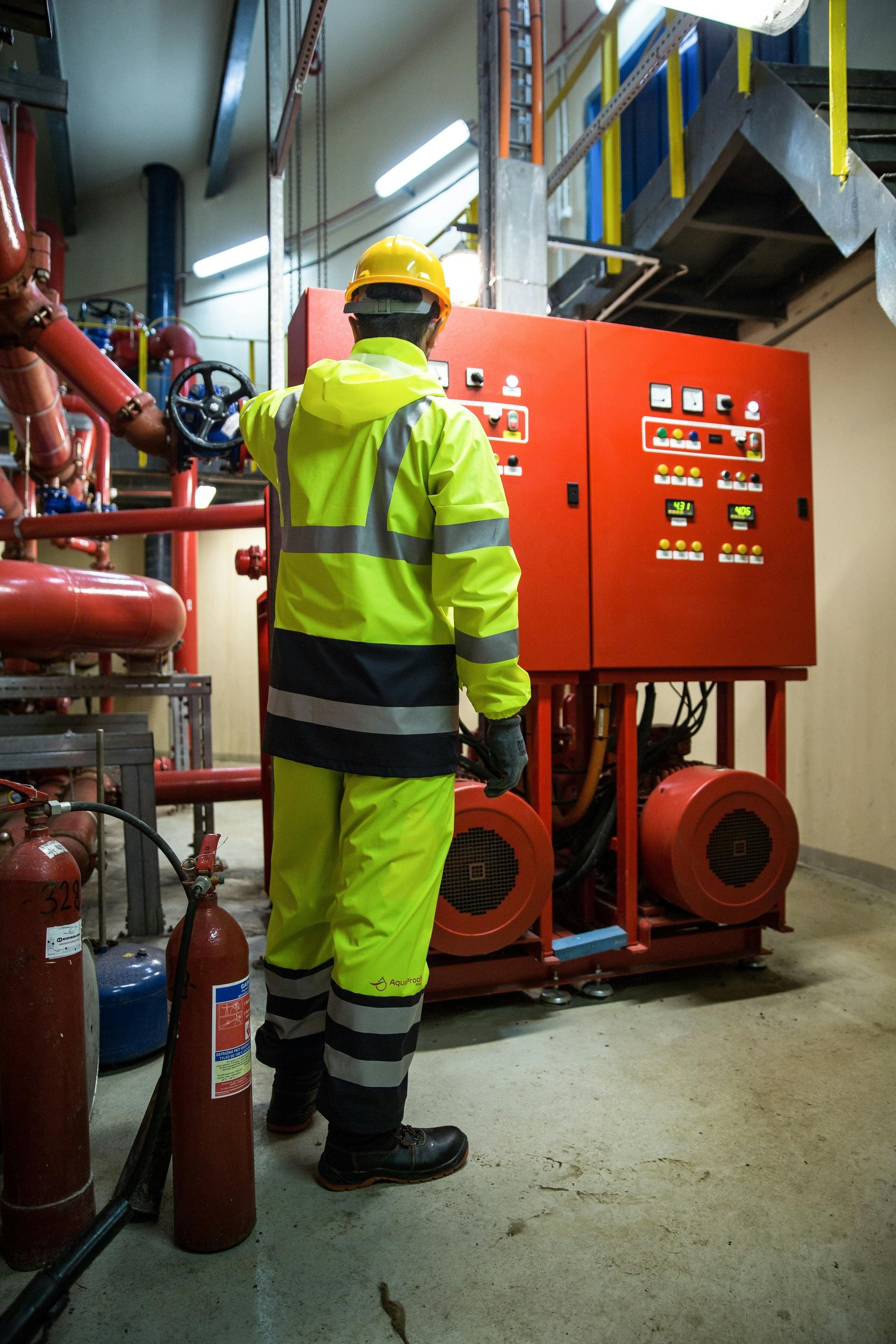 Workplace Safety in the Summer: Protecting Teams in Industrial Settings